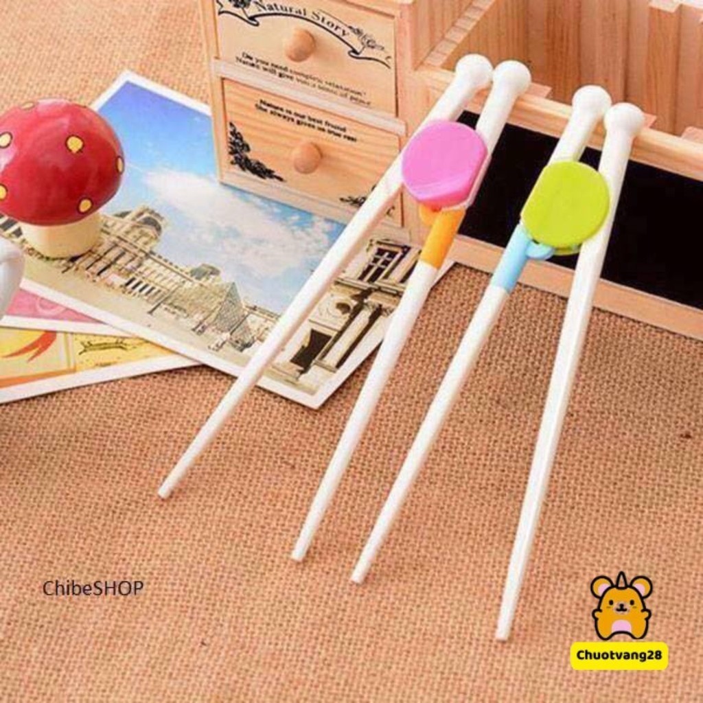 Đũa tập gắp cho bé tập ăn dặm tiện lợi