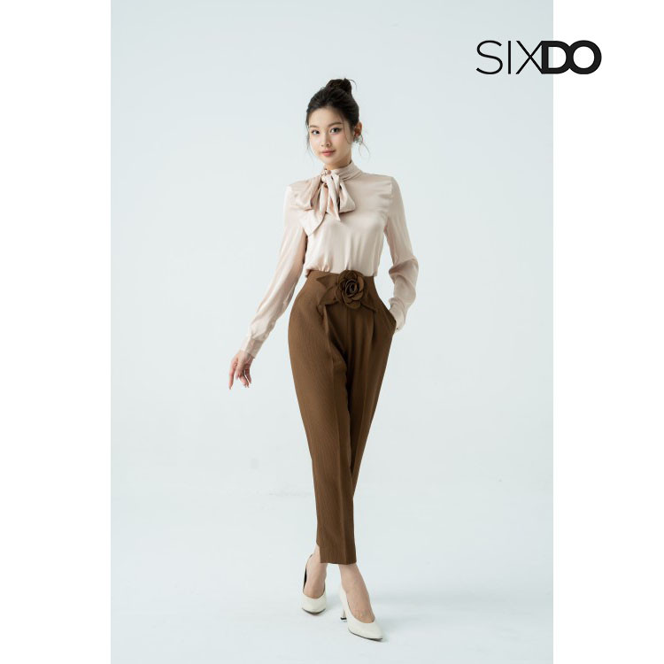 Áo sơ mi lụa thắt nơ thời trang SIXDO (Beige High Neck Silk Top)
