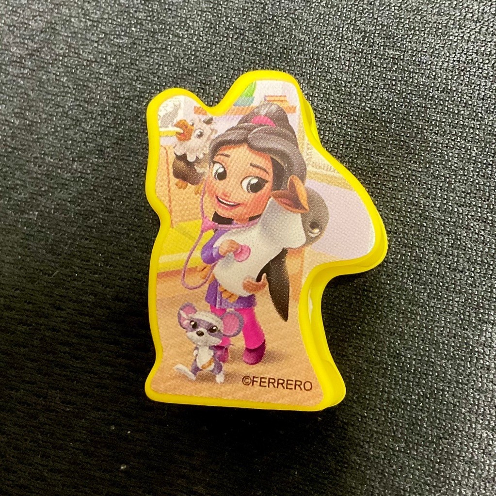 Mô hình rương kho báu đồ chơi trứng Kinder Joy