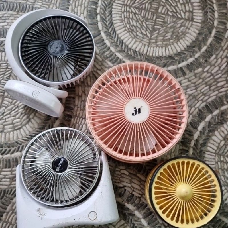 quạt để bàn hàng cũ các loại giá a.e thợ tự sửa chữa giao ngẫu nhiên