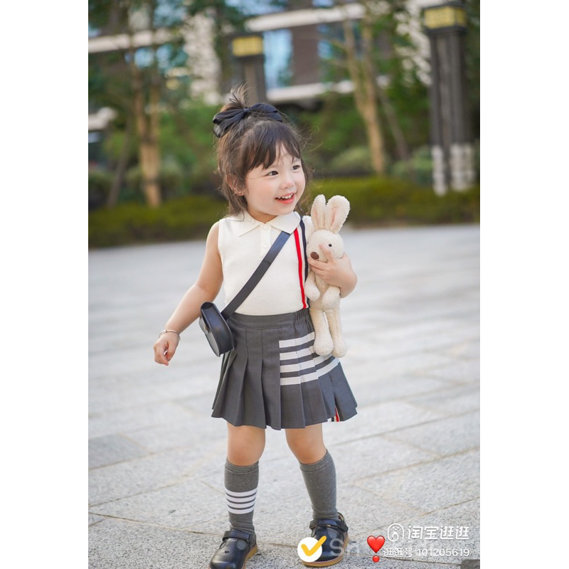 Set váy 2 sọc đen đỏ bé gái