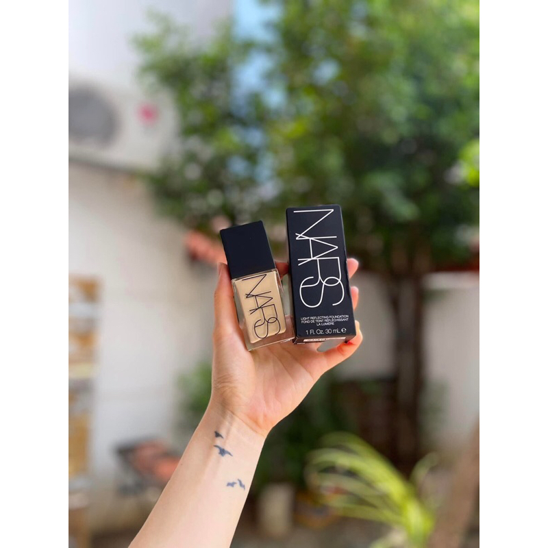 𝐊𝐞𝐦 𝐧𝐞̂̀𝐧 𝐍𝐚𝐫𝐬 𝐋𝐢𝐠𝐡𝐭 𝐑𝐞𝐟𝐥𝐞𝐜𝐭𝐢𝐧𝐠 𝐅𝐨𝐮𝐧𝐝𝐚𝐭𝐢𝐨𝐧  - 𝟑𝟎𝐦𝐥  ☀️𝐌𝐚𝐤𝐞 𝐮𝐩 𝐜𝐡𝐮𝐲𝐞̂𝐧 𝐧𝐠𝐡𝐢𝐞̣̂𝐩 𝐥𝐚̀ 𝐭𝐨𝐚̀𝐧 𝐝𝐮̀𝐧𝐠 𝐧𝐡𝐚