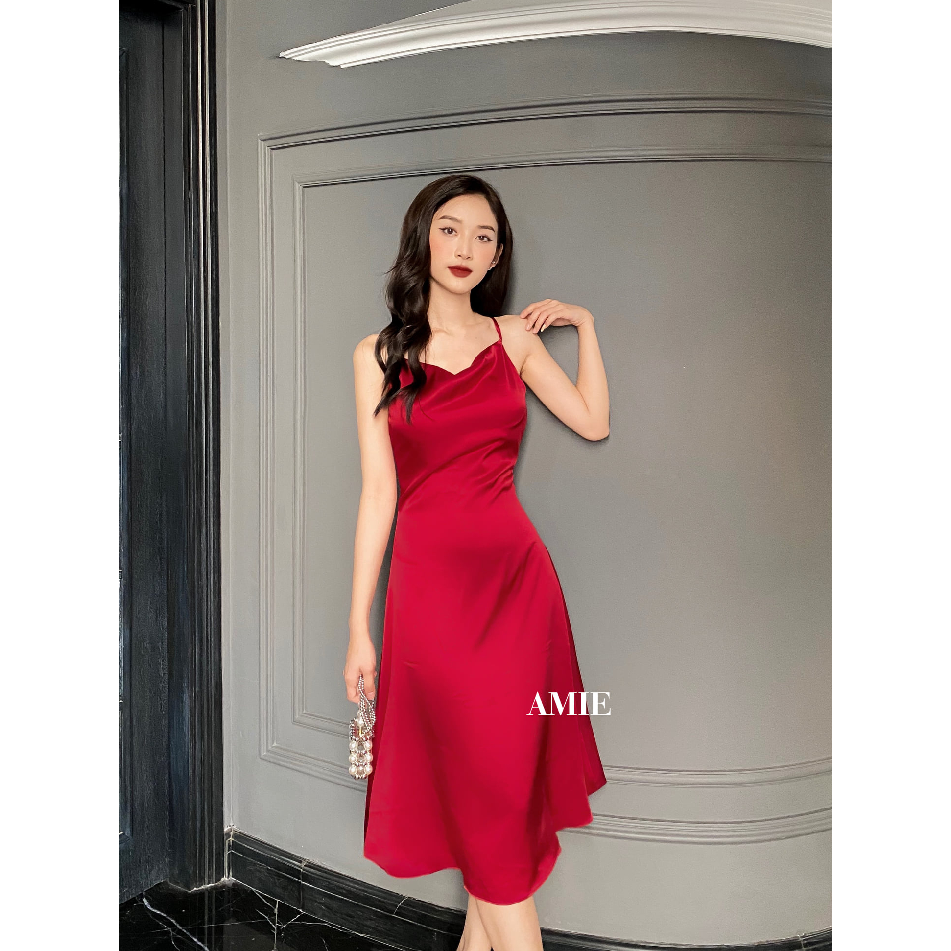 VÁY LỤA CỔ ĐỔ NGẮN D05