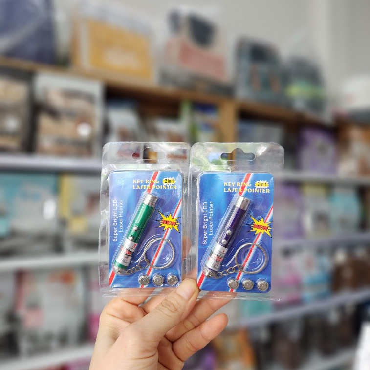 Đèn Laser pin cúc cho mèo