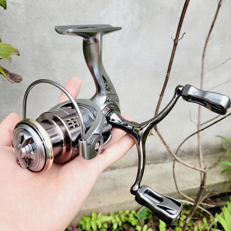 Máy Câu Cá Silver Wings S2500 S3000 – Máy Lure Kim Loại Cối Nông, Tay Quay Đôi Cân Bằng, Tải Cá 10kg