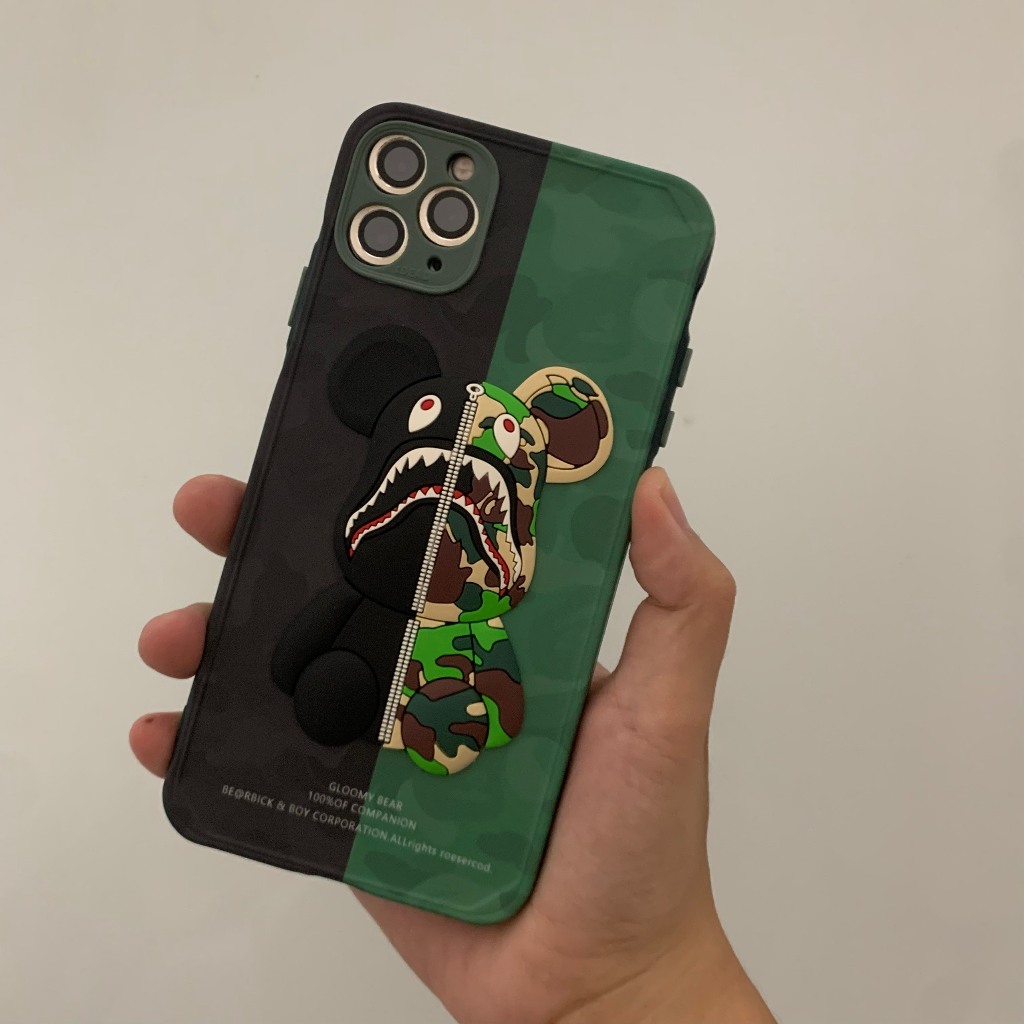 Ốp lưng iphone BAPE x BearBrick 3D