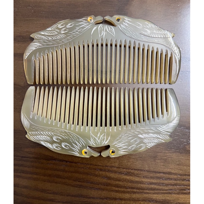 Lược sừng  (chim đôi khắc 2 mặt )