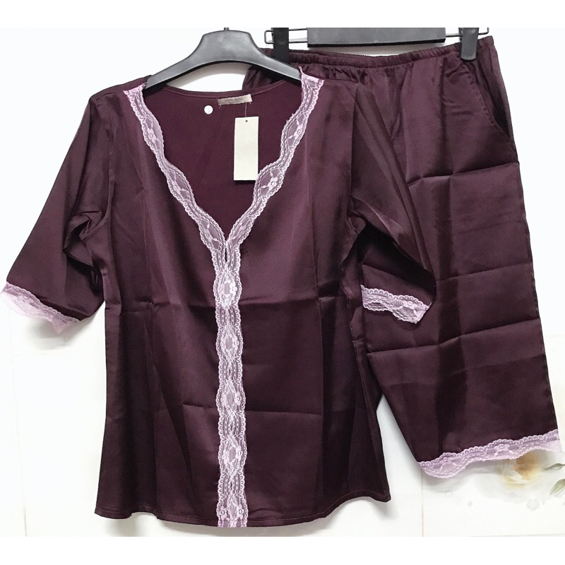 BỘ LỤA SATIN PHỐI REN CỔ TIM