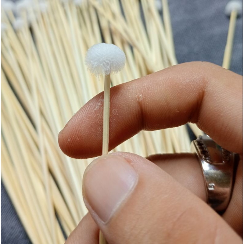 Combo 10 Cây Tăm Ngoáy Tai LÔNG VỊT CÁN GỖ ( Size Nhỏ )