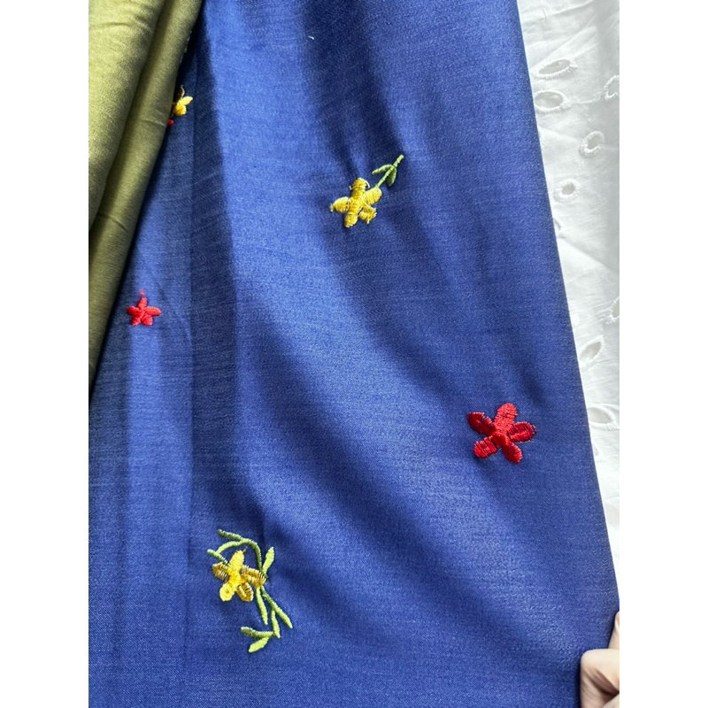 linen lụa thêu