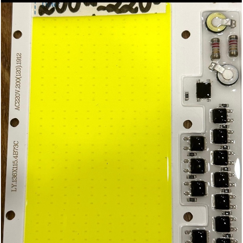 Nhân led 200w điện 220v