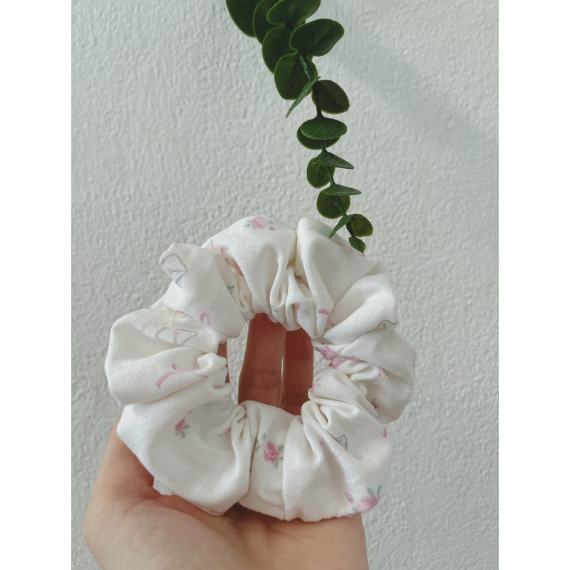 Dây cột tóc, buộc tóc Scrunchie hoa Vintage