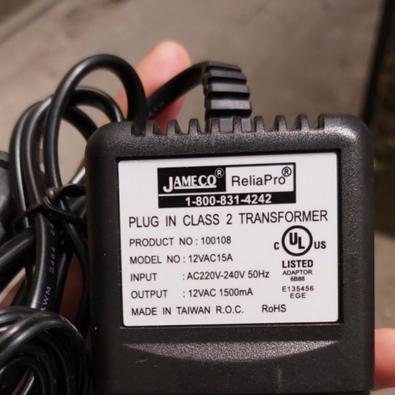 adapter ac/ac 12v 1.5a