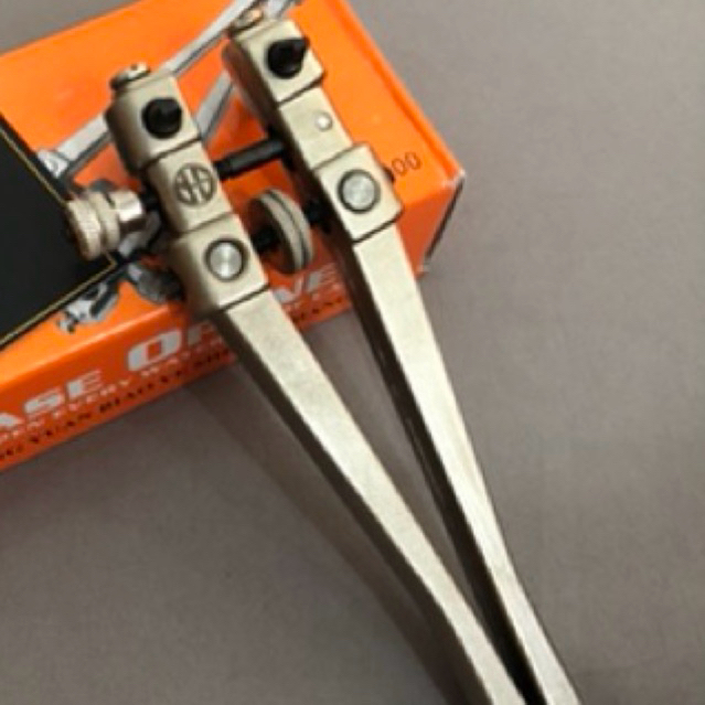 Vam mở đáy đồng hồ Case openner
