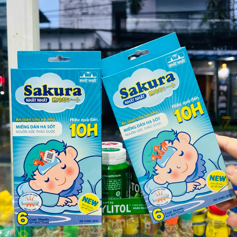 Dán Hạ Sốt Sakura hộp 3 bịch