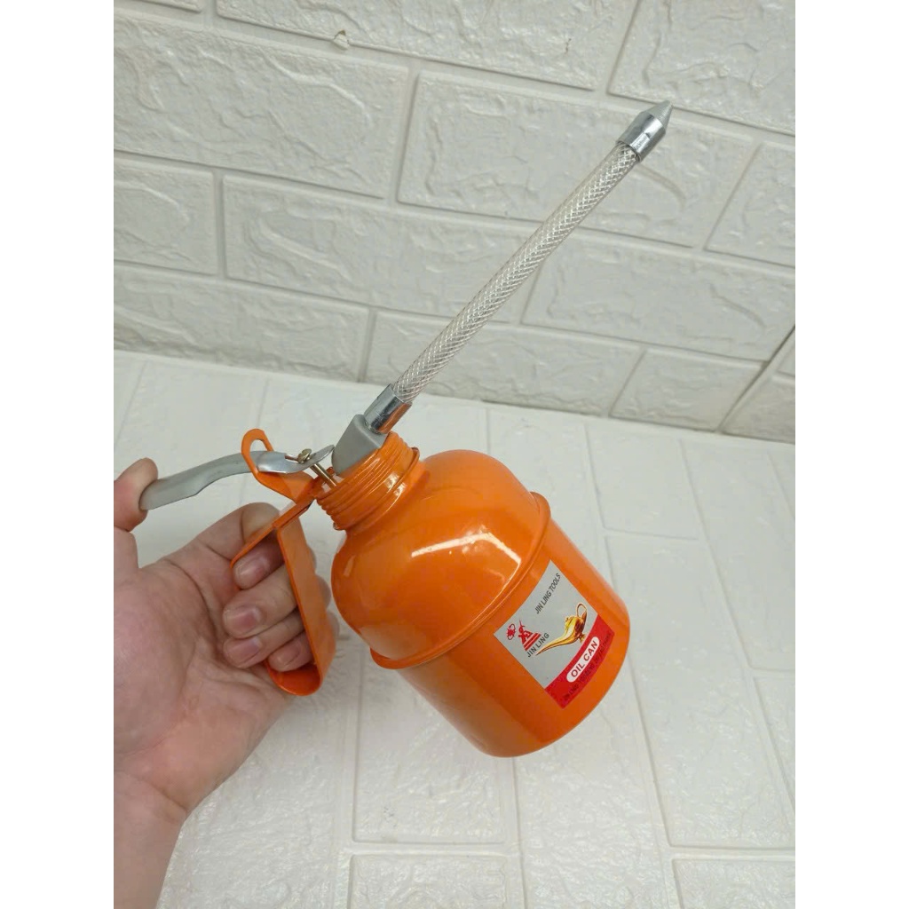 Bình Châm Dầu Nhớt Sắt 500cc