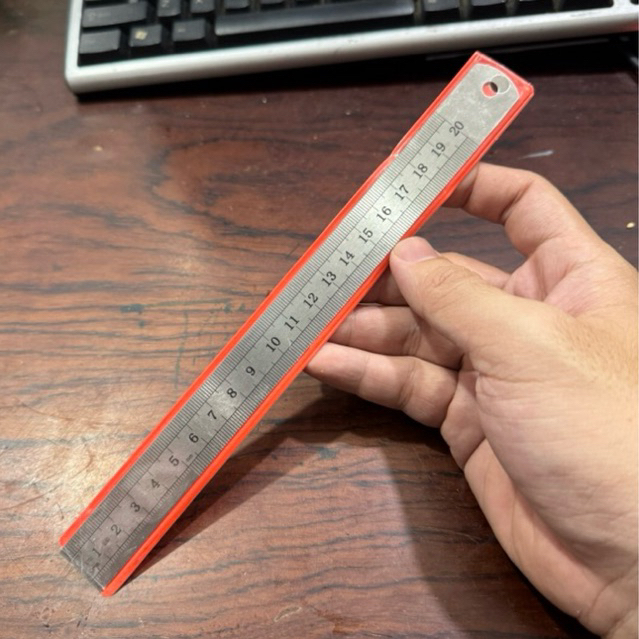 Thước sắt 20cm (Cây)