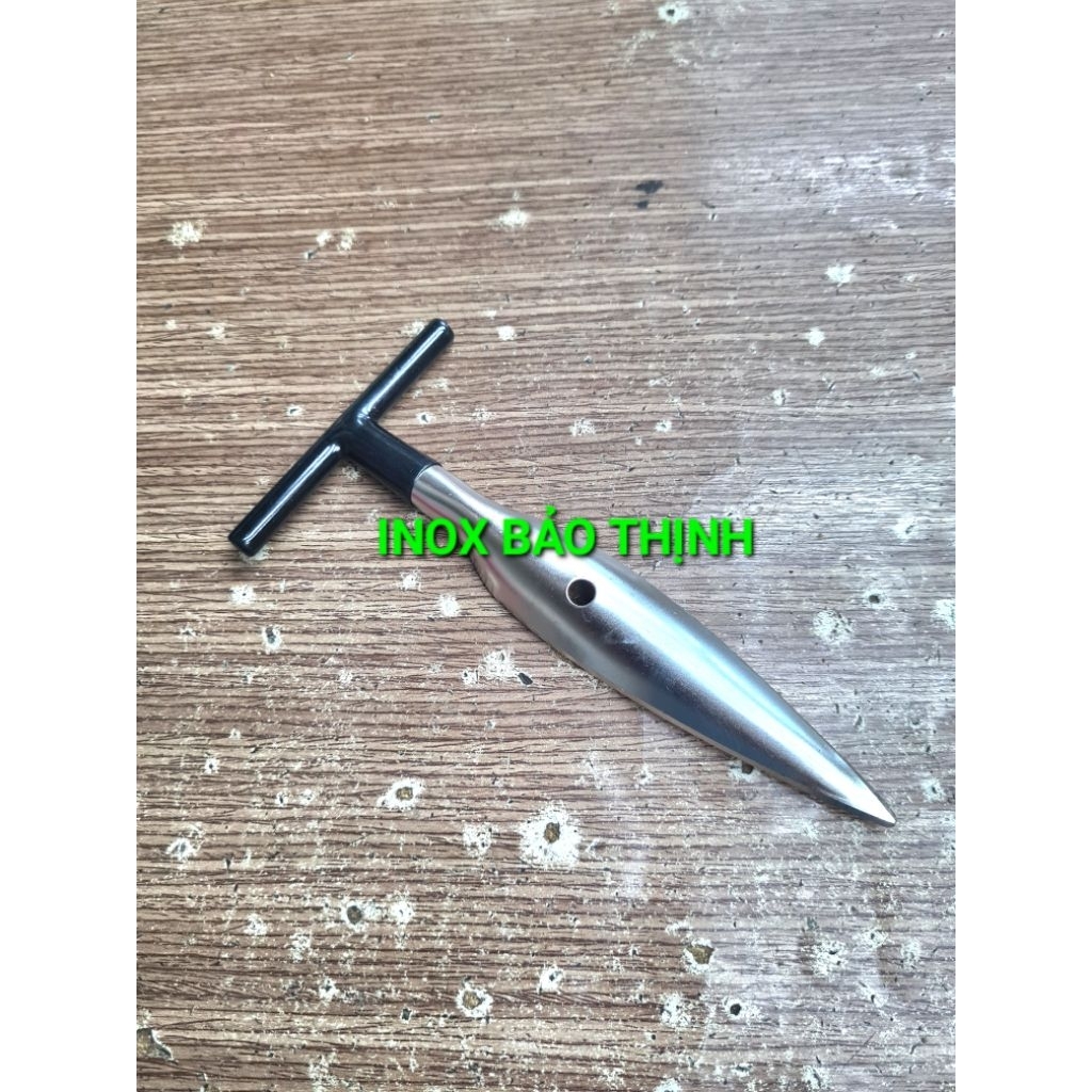 Dụng cụ khui dừa
