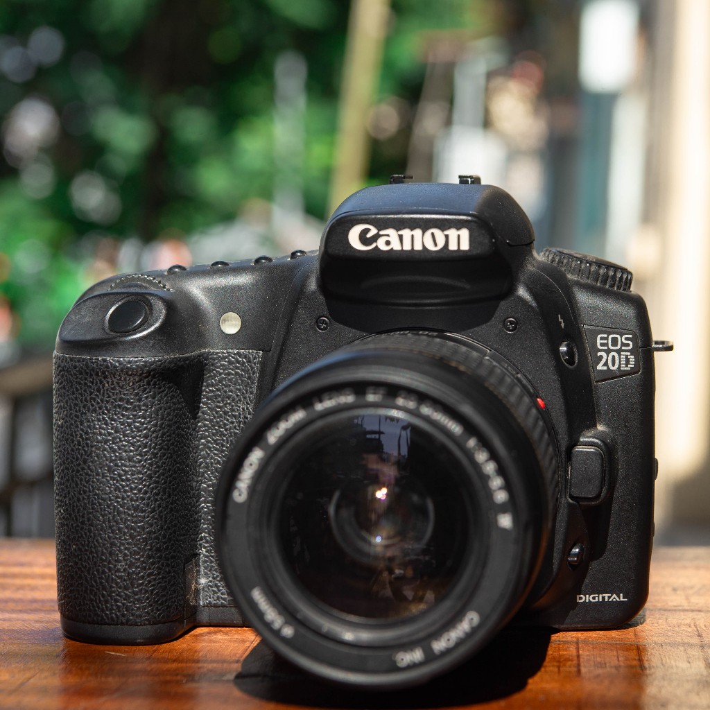Canon EOS 20D Digital – Canon Zoom lens EF 28-80mm f/3.5-5.6 IV [DSLR]