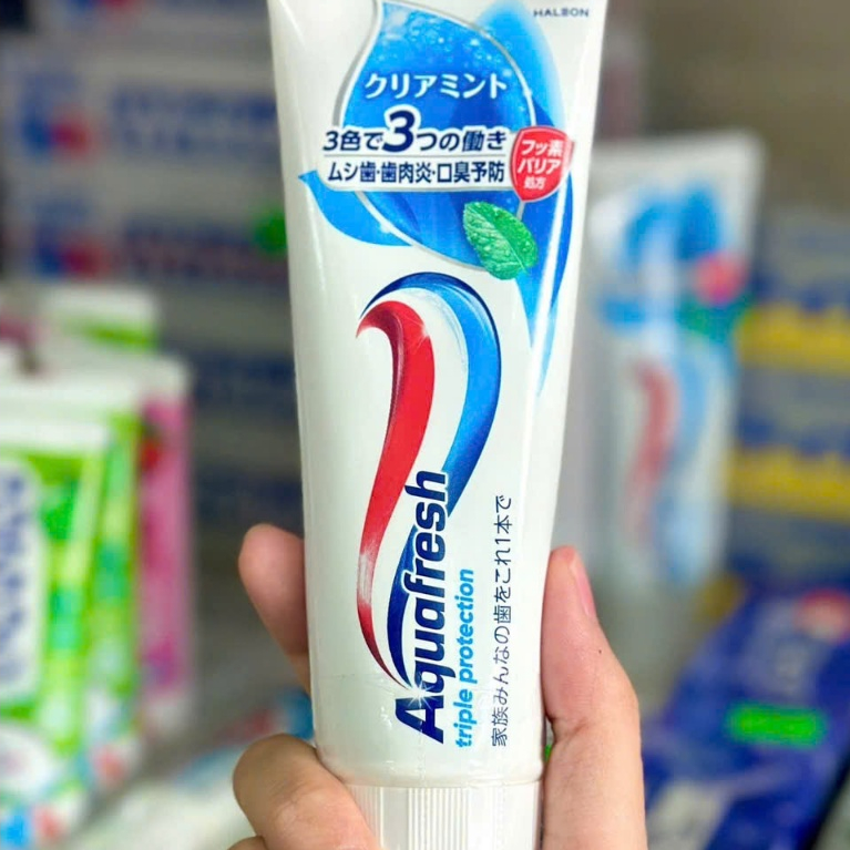 Kem đánh răng Aquafresh Nhật Bản