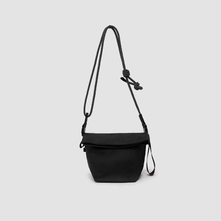 Túi đeo chéo vải polyester nắp gập có khuy nam châm ẩn Selected Lunch Cross Bag
