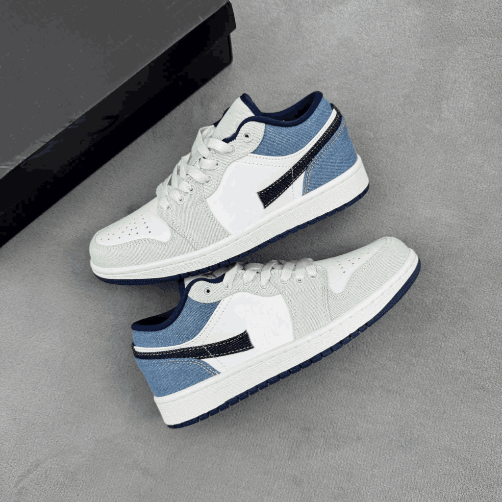 [ TẶNG HỘP BẢO VỆ GIÀY ] Giày thể thao JD1 Low SE ‘Light Denim’ IH0648-141, Giày thể thao JD1 vải bò xanh