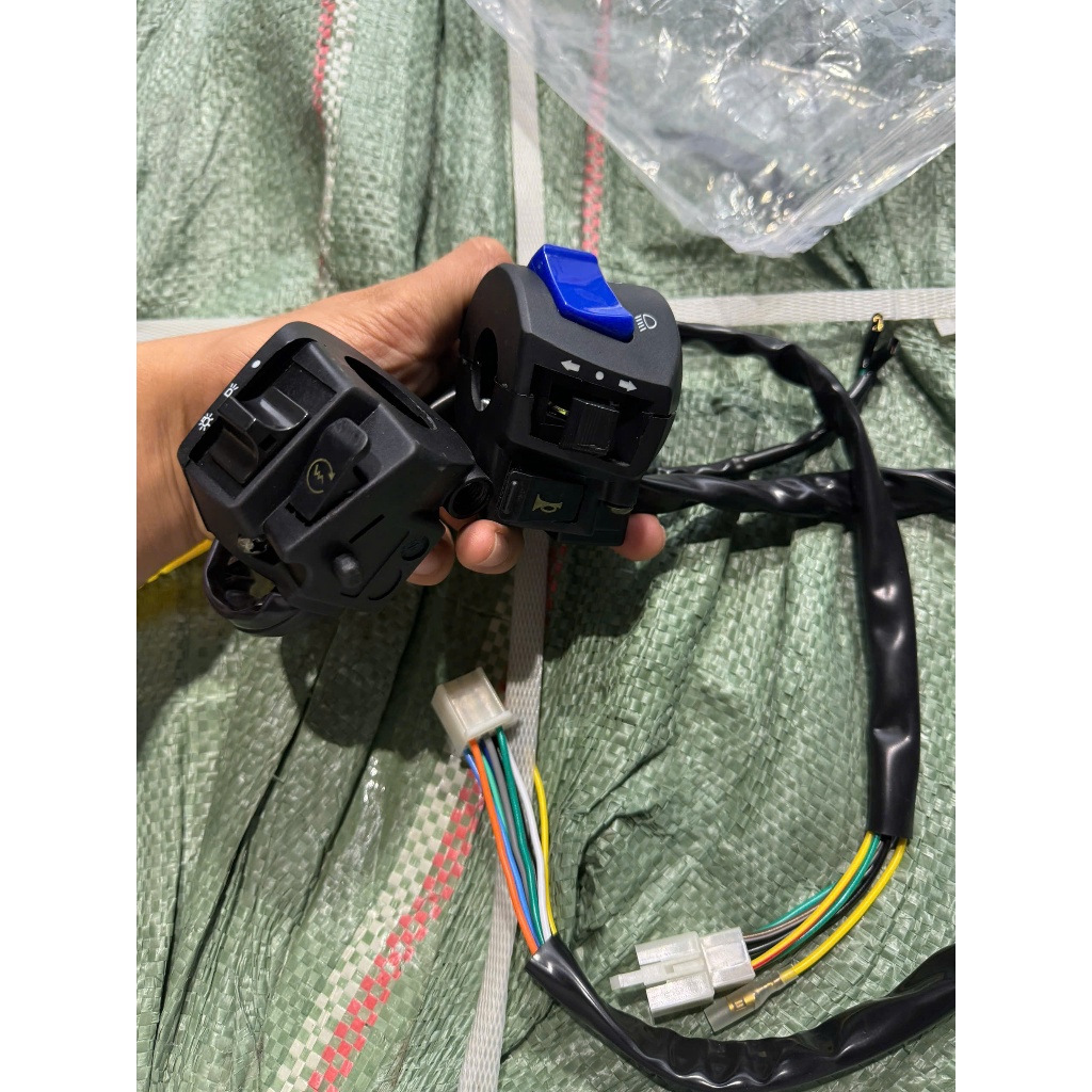 combo 5 bộ Cùm Công Tác FZ V2 Gắn Lên Ghi Đông Xe( Máy, Điện) Hiện Đại Nhiều Chức Năng PTXM TUẤN TRANG