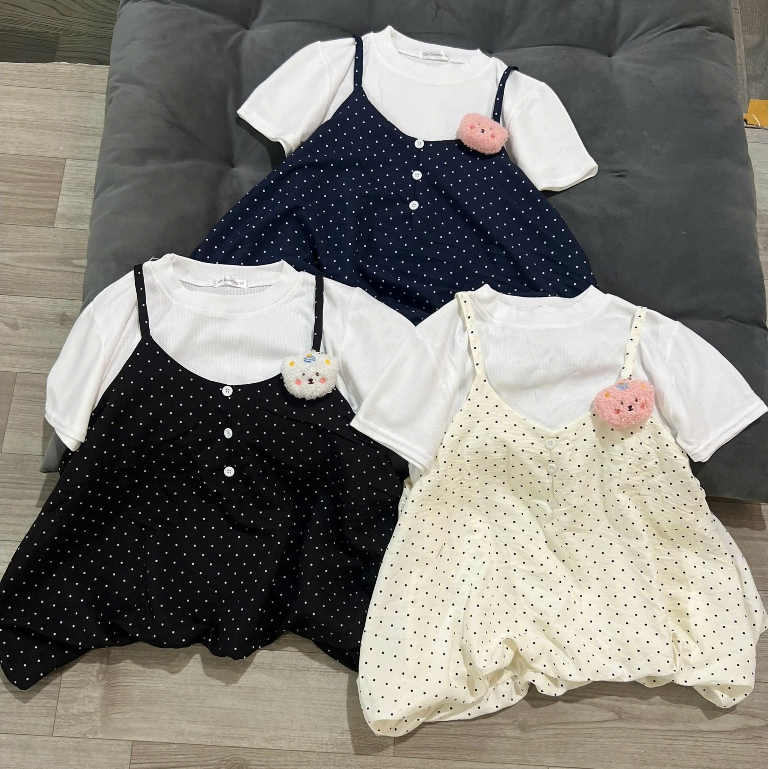 [TẶNG CHAM CUTE]￼[CÓ TÁCH LẺ] Set Yếm Chấm Bi Dáng Bí Phối Cúc Kèm Áo Tay Bồng Tiểu Thư có tách lẻ mẫu mới 2026