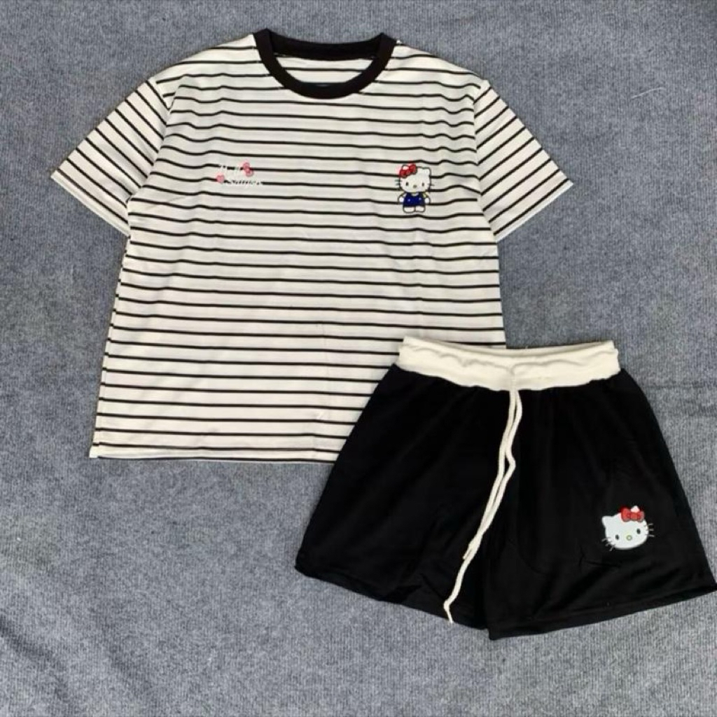 Set Bộ Đùi Áo Cộc Tay Mix Quần Đùi Hello Kitty Thiết Kế Dễ Thương Phù Hợp Cho Mọi Dịp