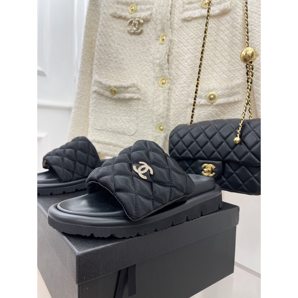 Dép bánh mì nữ da thật đính logo thời trang cao cấp Channel CN thiết kế thoải mái, mềm mại