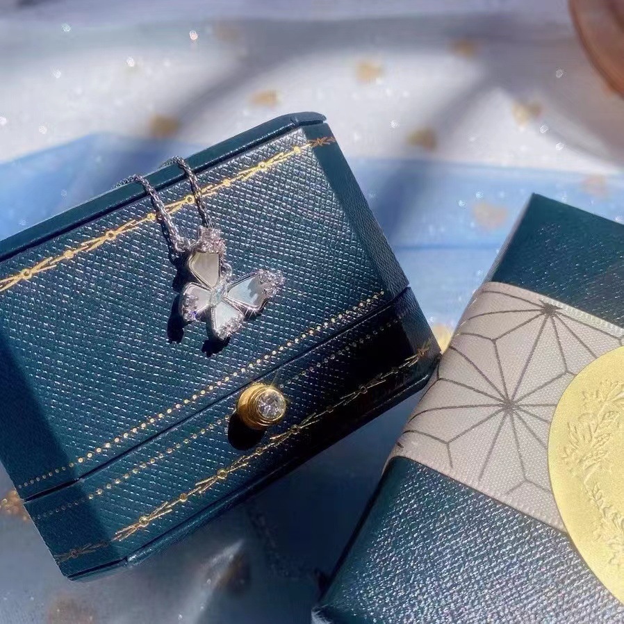 Vòng cổ MặT HìNh Bươm BướM ĐíNh Đá ThờI Trang