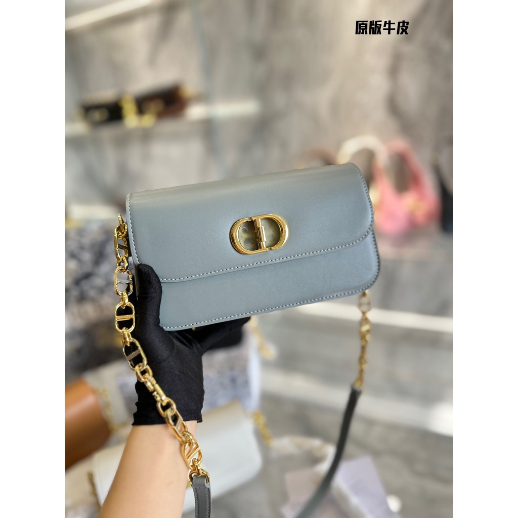 Túi đeo chéo nữ Dior CD trang trí logo sành điệu