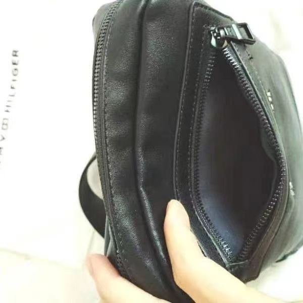 Túi Da Đeo Chéo TOMMY Phong Cách Doanh Nhân Cho Nam 2023