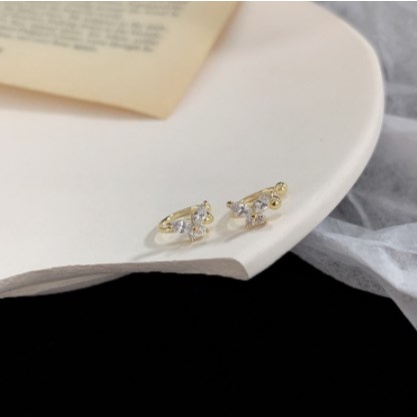 Khuyên Tai Dạng Kẹp Không Cần Bấm Lỗ Hình Bướm Dát Kim Cương Tinh Tế