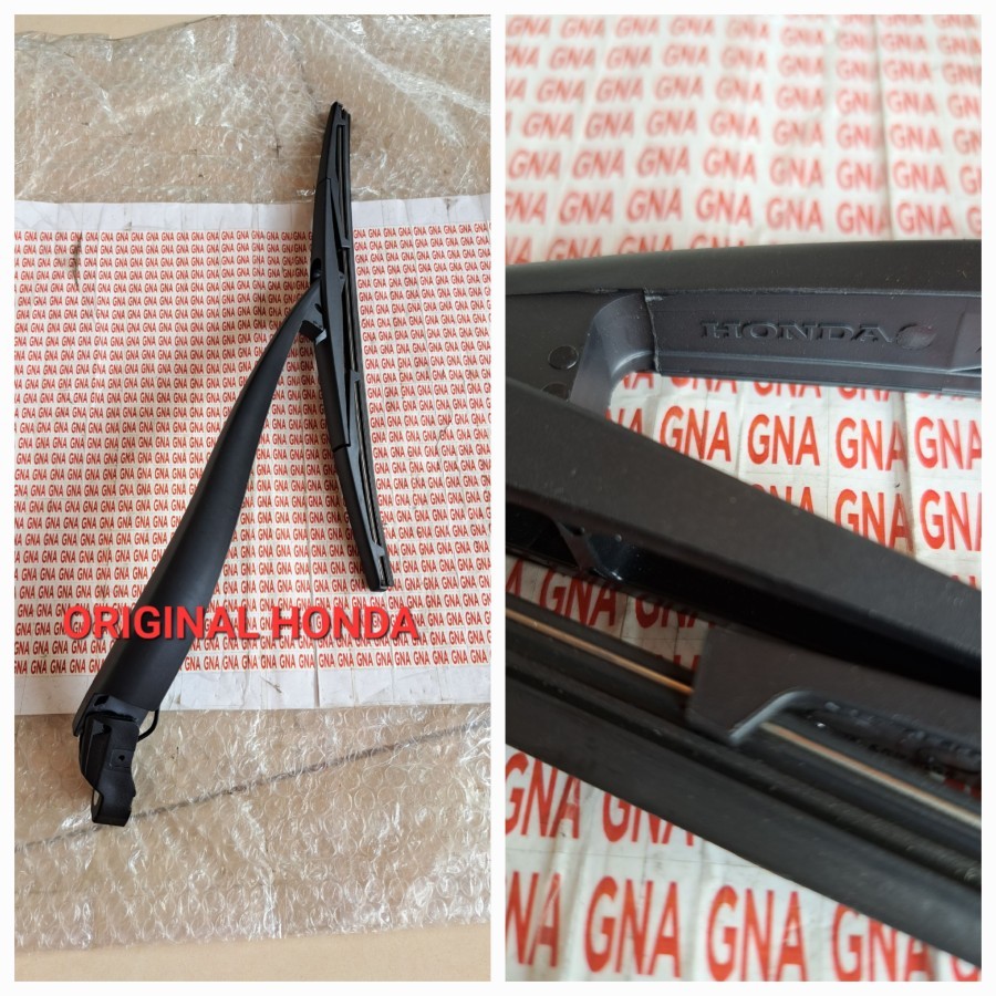 Bộ thanh tay cầm gạt nước phía sau Honda Jazz Rs Gk5 Honda chính hãng