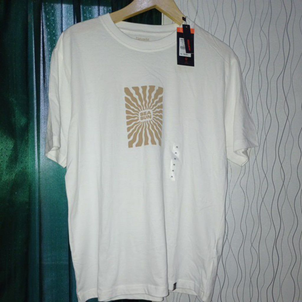 Áo thun trắng Nevada size m