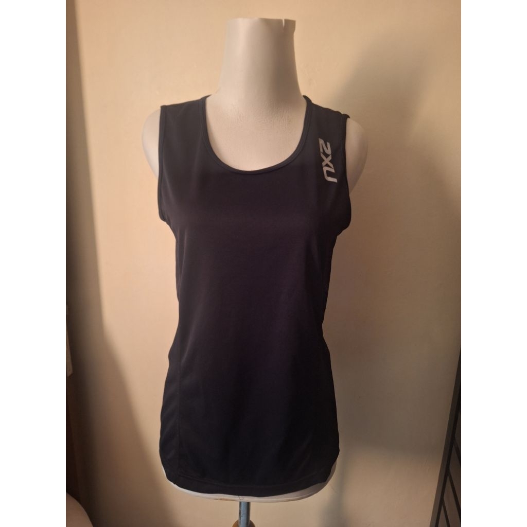 Xe tăng thể thao nữ 2XU size M