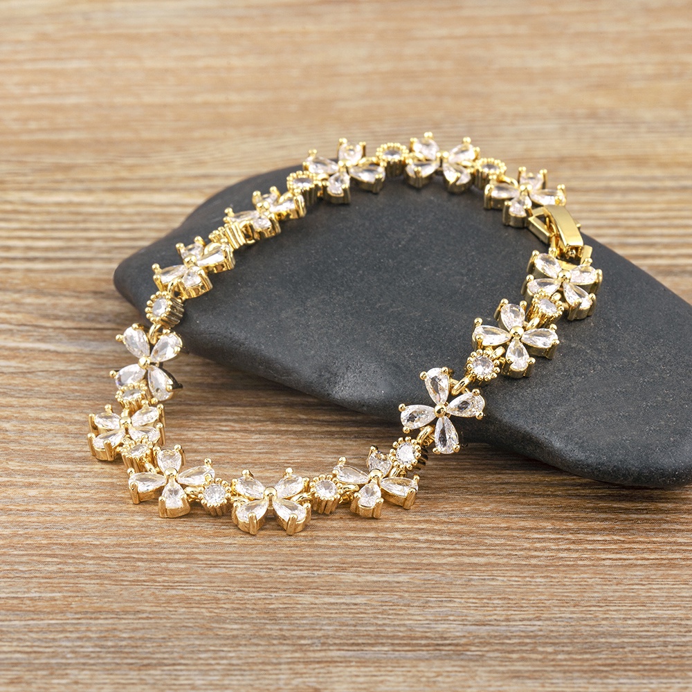 Vòng Tay Đính Đá Zircon Hình Nơ May Mắn Dễ Thương Sang Trọng Thời Trang Cho Nữ