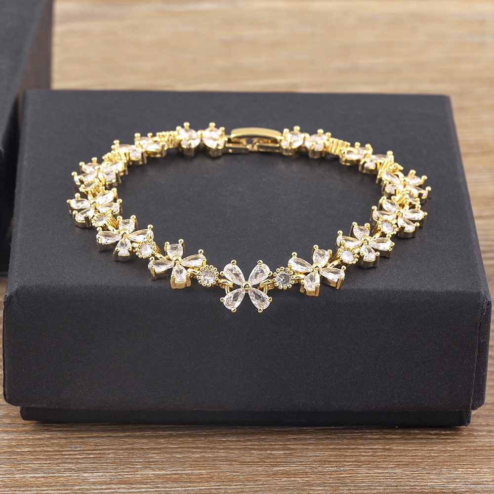 Vòng Tay Đính Đá Zircon Hình Nơ May Mắn Dễ Thương Sang Trọng Thời Trang Cho Nữ