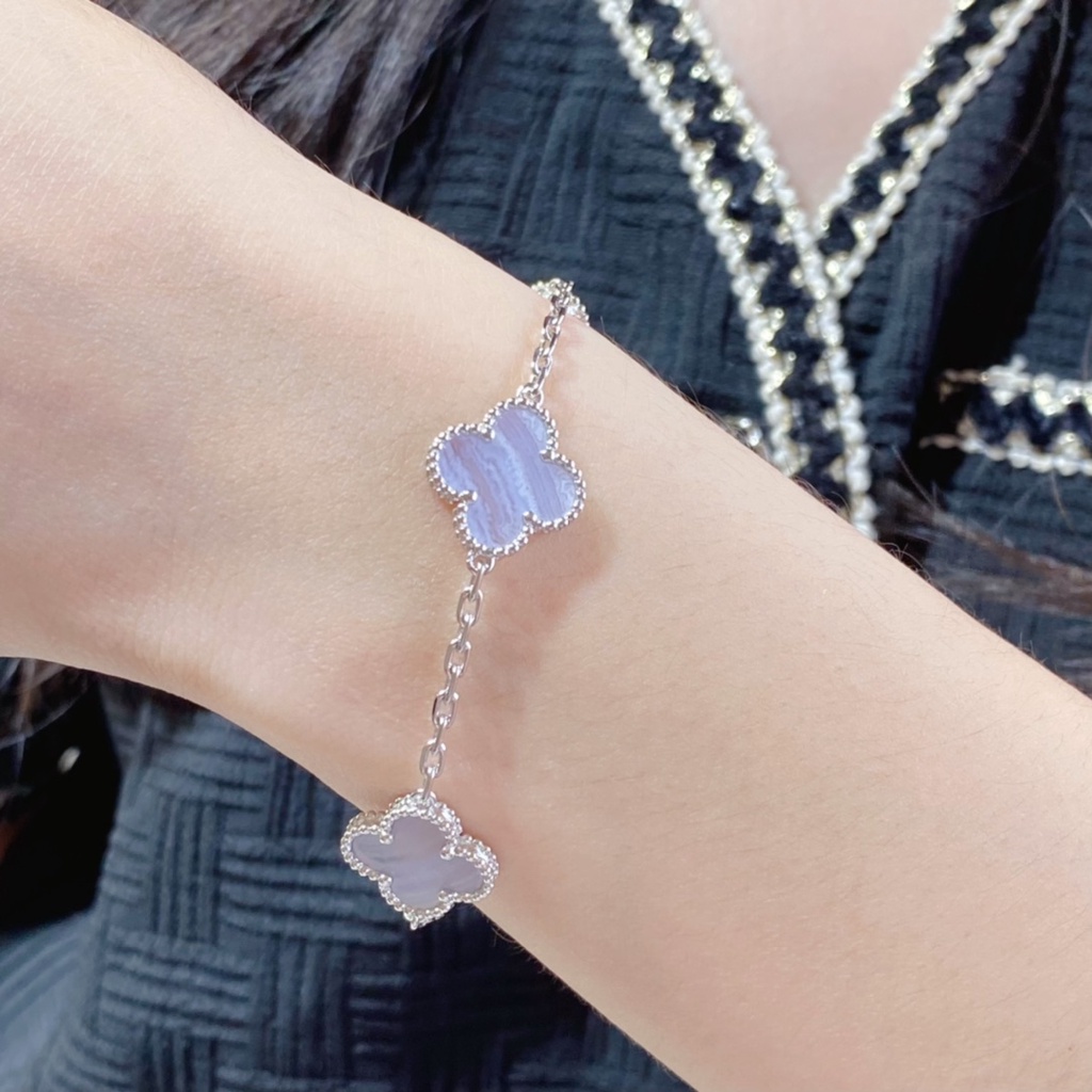 Vòng Tay Bạc Mặt Cỏ Bốn Lá Màu Tím San Hô Thời Trang Cho Nữ