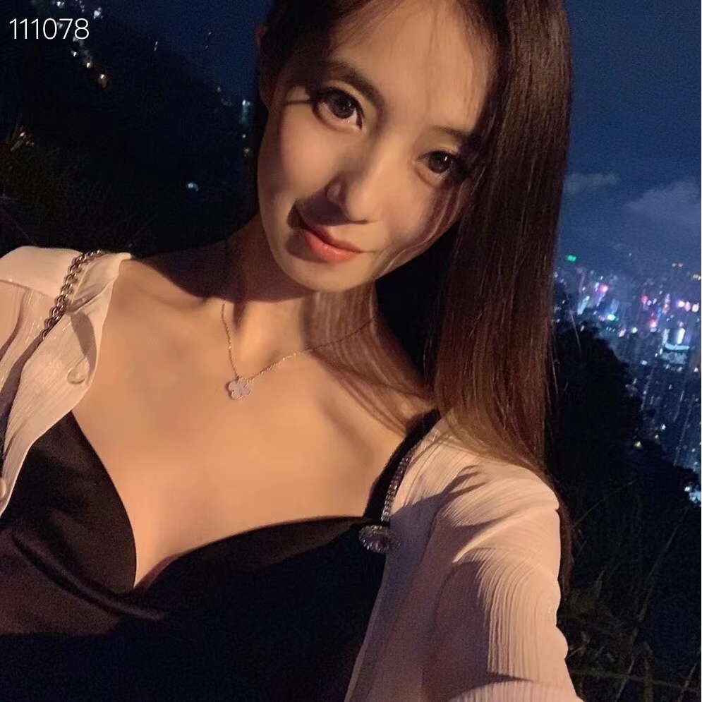 Vòng Tay Bạc Mặt Cỏ Bốn Lá Màu Tím San Hô Thời Trang Cho Nữ