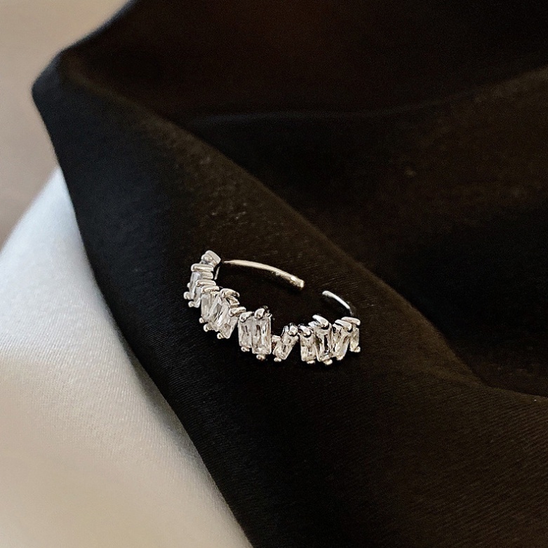 Nhẫn Đính Đá Zircon Lấp Lánh Sang Trọng Hợp Thời Trang