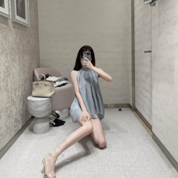 Áo Chiffon Sát Nách Dáng Rộng Xếp Ly Phong Cách Hàn Quốc