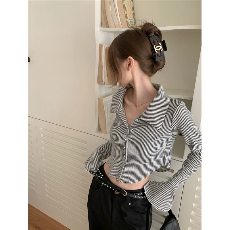 Hana áo croptop áo croptop nữ Thiết kế ít người cao eo slim hottie ngắn áo khoác 2023 NEW MA0102