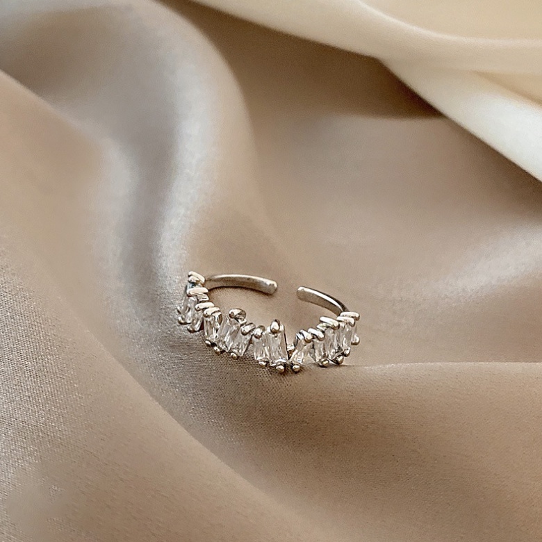 Nhẫn Đính Đá Zircon Lấp Lánh Sang Trọng Hợp Thời Trang