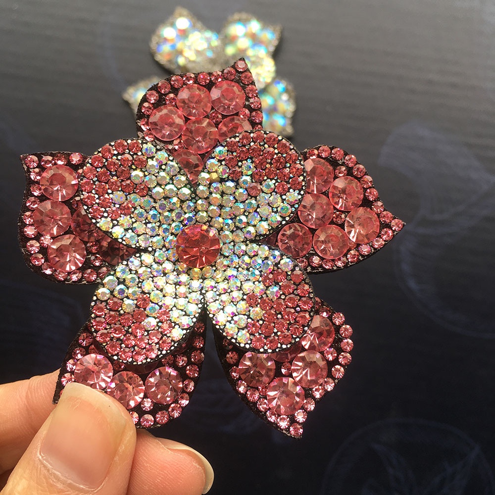 1 Miếng Vá Quần Áo Hình Hoa Đính Kim Sa Rộng 6.5cm