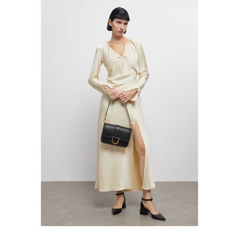 Charles and KEITH23 Xuân Hè / Mới SL2-80840528 Túi Đeo Chéo Nhỏ Hình Vuông Trang Trí Nút Thời Trang Cho Nữ