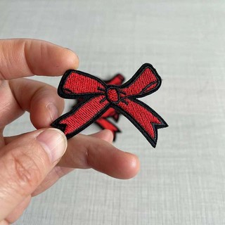 Sticker ủi thêu hình nơ đỏ 4.2 * 5.7cm