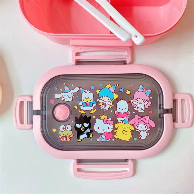 Hộp Đựng Cơm Trưa Hai Tầng Bằng Nhựa Kèm Muỗng Nĩa Hình Shinchan melody Winnie pooh xo marvel hero twins hello kitty cinnamoroll purin Poacco snow stella stitch