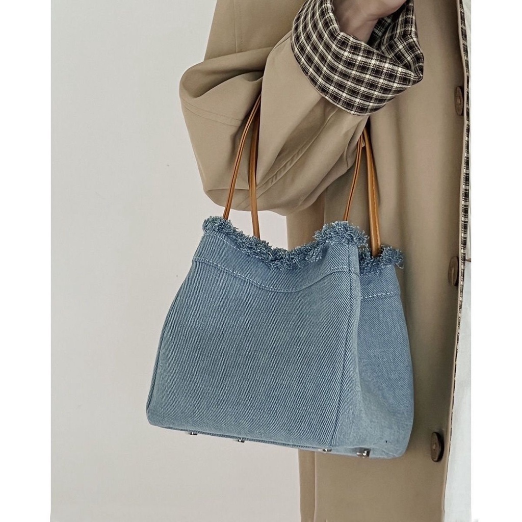 Túi Đeo Chéo Vải Jean Khóa Nam Châm Thời Trang Cho Nữ
